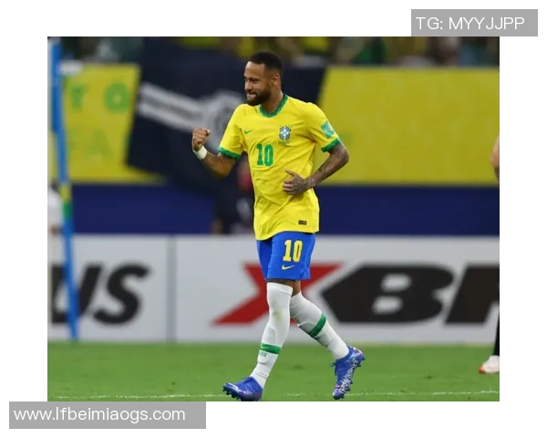 足球明星潮流风尚大揭秘时尚品牌与运动精神的完美结合